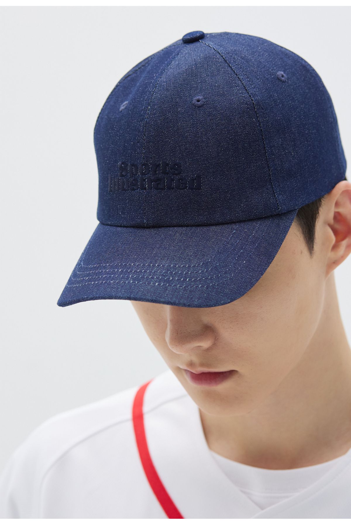 스포츠 일러스트레이티드(SPORTS ILLUSTRATED) 스포츠일러스트레이티드 스택로고 데님 볼캡 (블랙)