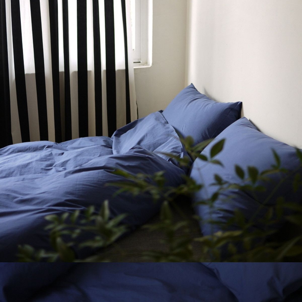 봄봄패브릭스(BOMBOM FABRICS) Soft, washed cotton bedding 60수 cotton / navy