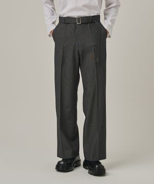 원턱 스트라이프 슬랙스 (차콜)