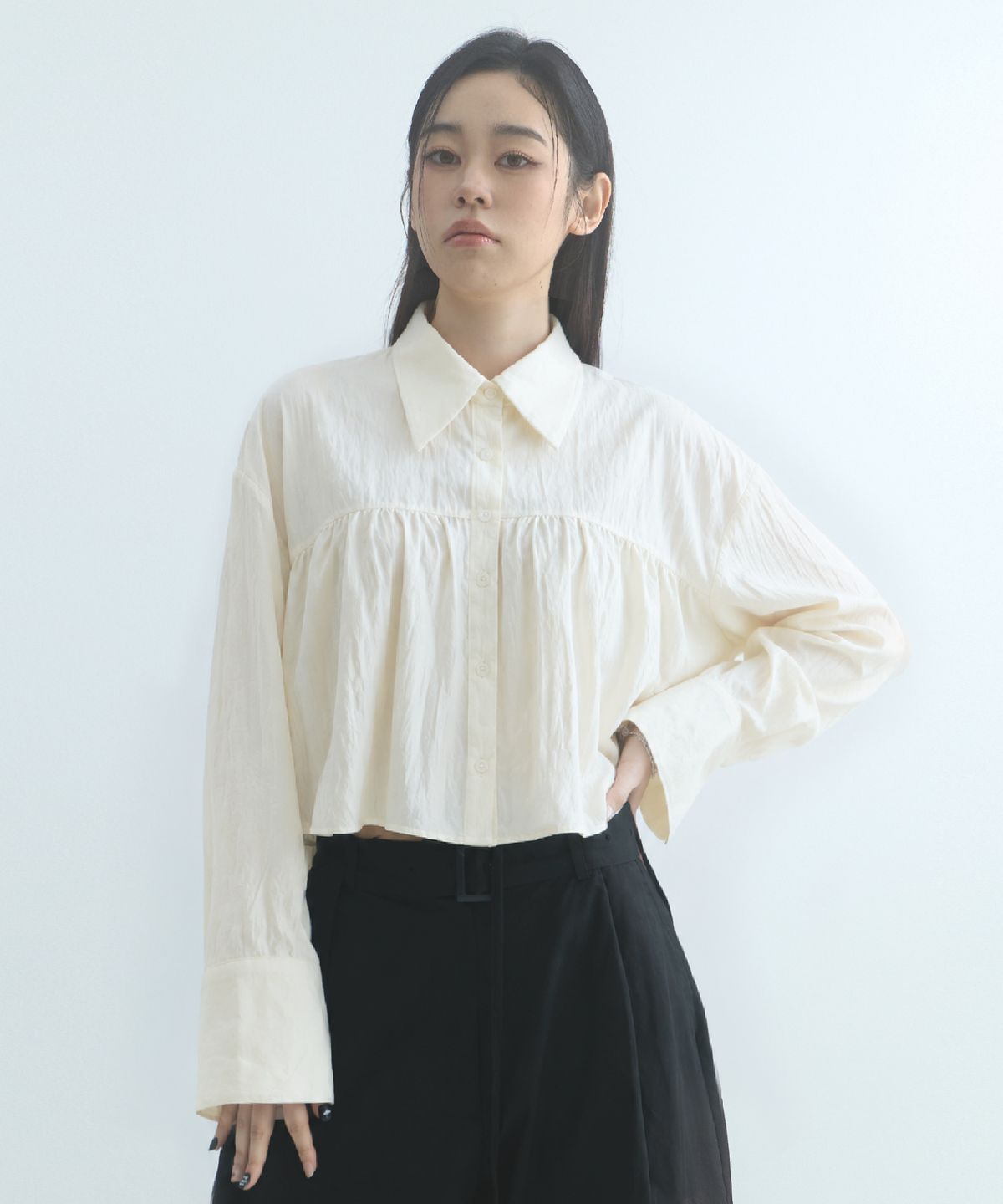 무아르모아(MOIREMOA) MO Shirring Layered Blouse - Ivory