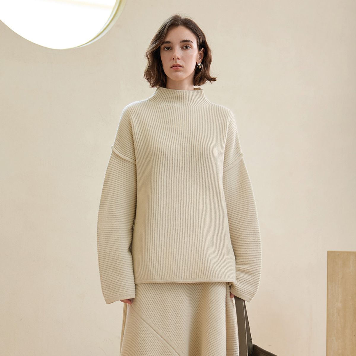 와이와이아이엠(YYIAM) YY_Loose turtleneck sweater_IVORY