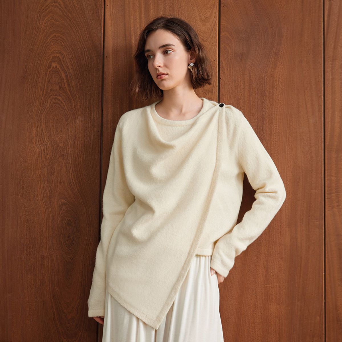 와이와이아이엠(YYIAM) YY_Casually irregular design knit top