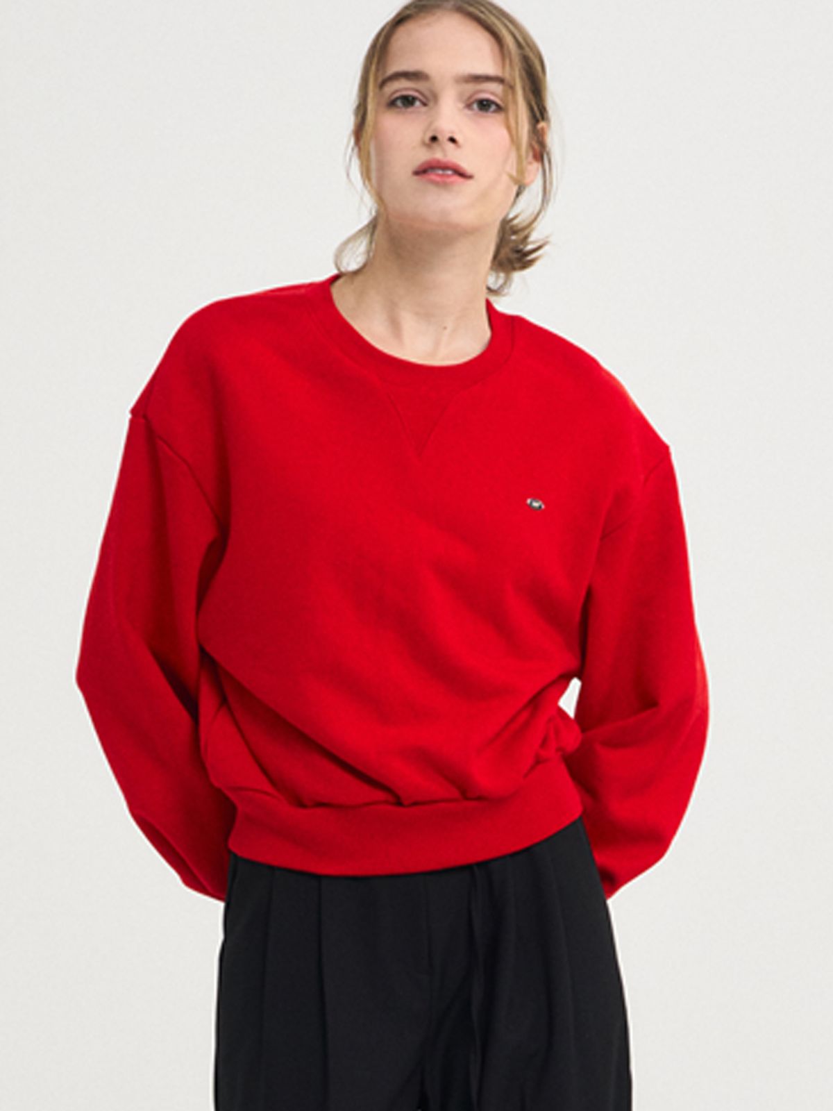 쏘리, 투 머치 러브(SORRY, TOO MUCH LOVE) Passion Logo Crop Sweatshirt_Red