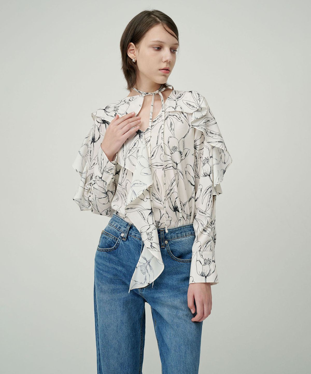 세컨드 아르무아(02ARMOIRE) Sera Blouse _ Off White Flower