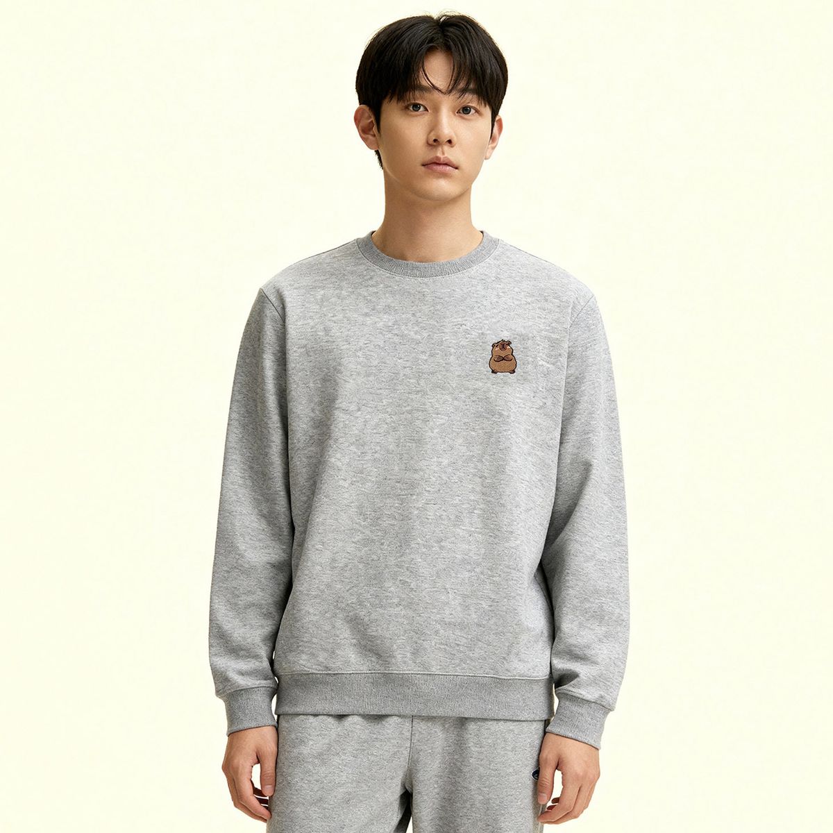 옥스타(OKSTAR) 카피바라 자수 특양면 맨투맨
