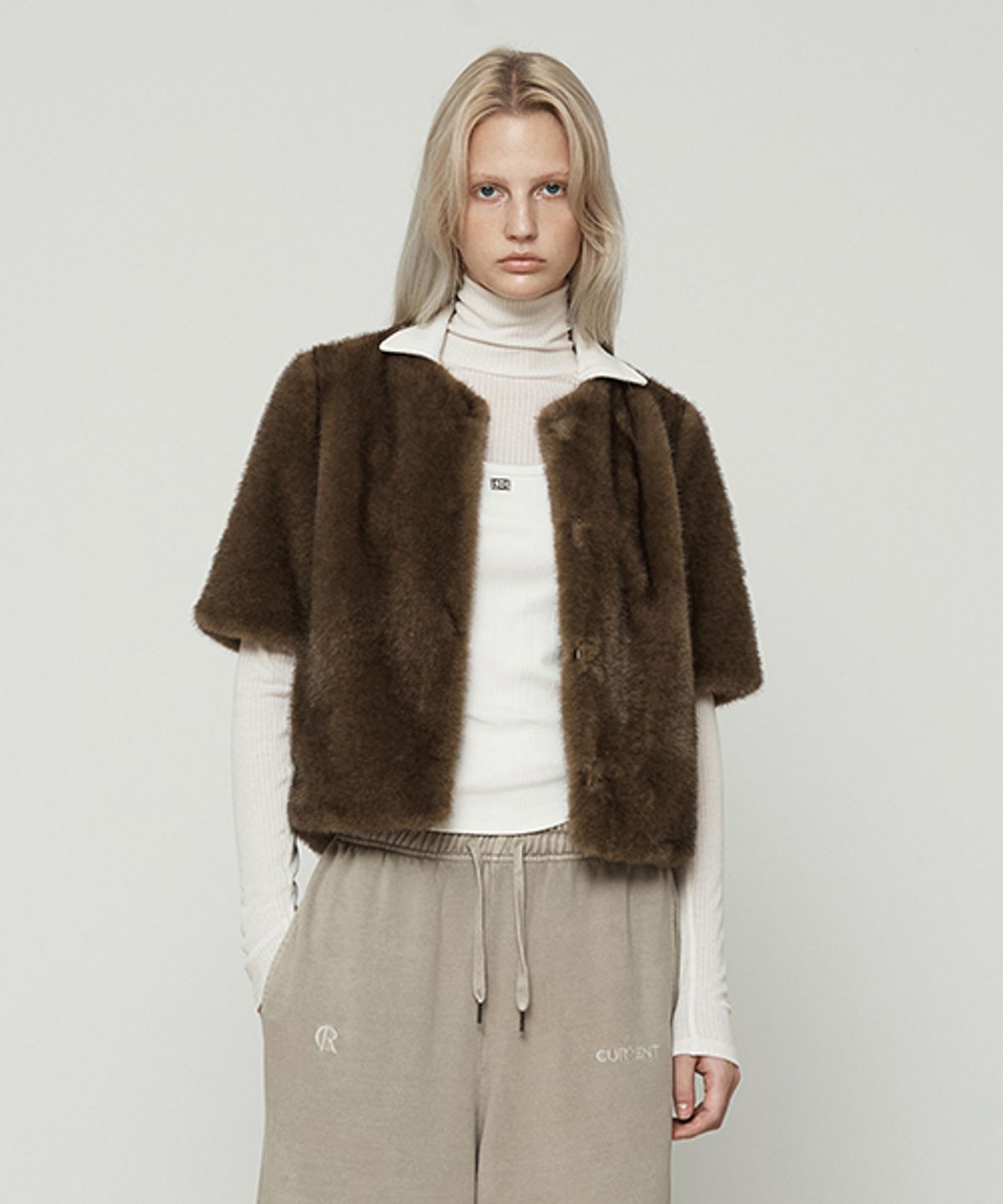 커렌트(CURRENT) FAUX FUR 반팔자켓 [카멜]