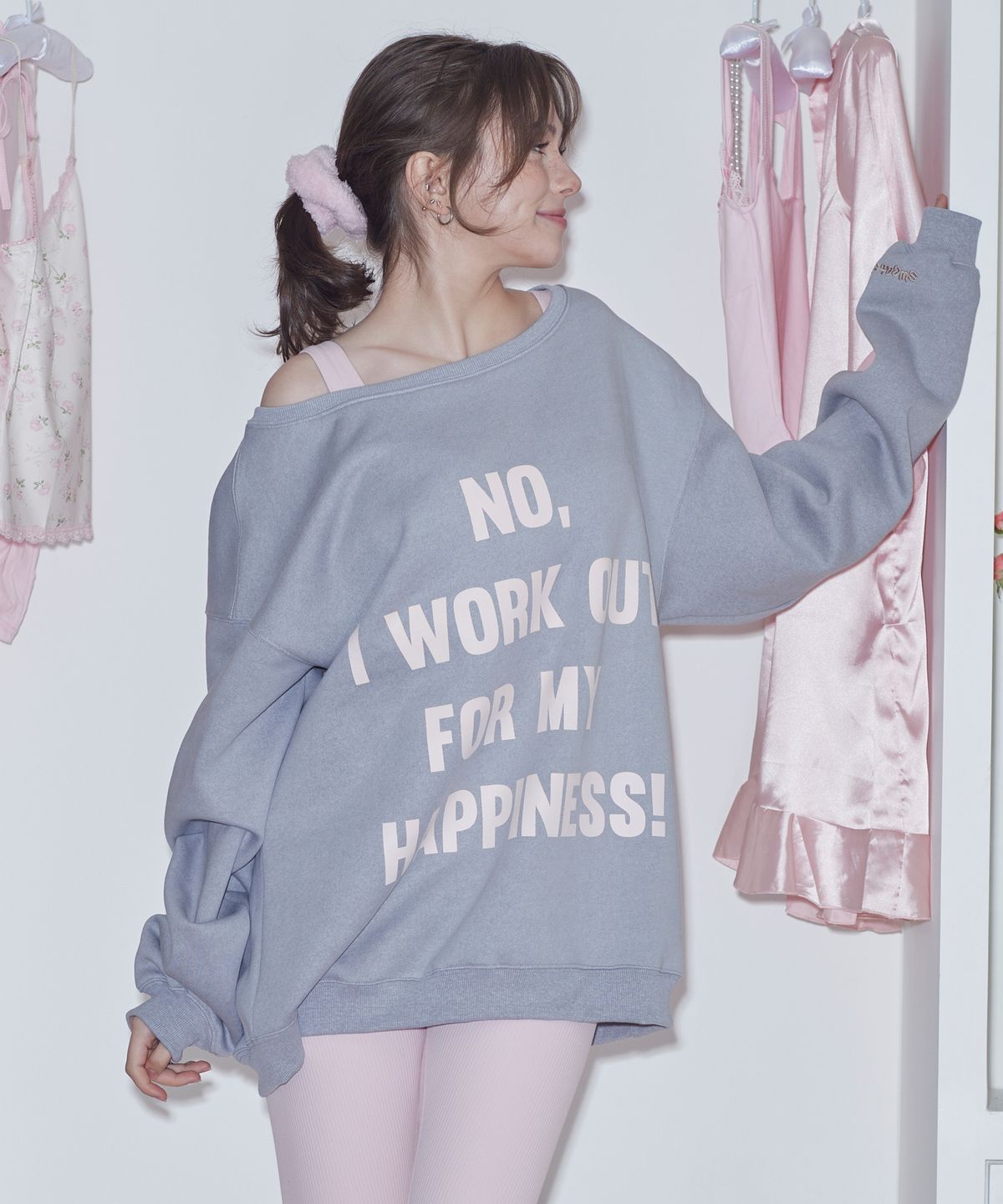 스웻스윗(SWEATSWEET) PIGMENT LETTERING SWEATSHIRTS - GRAY