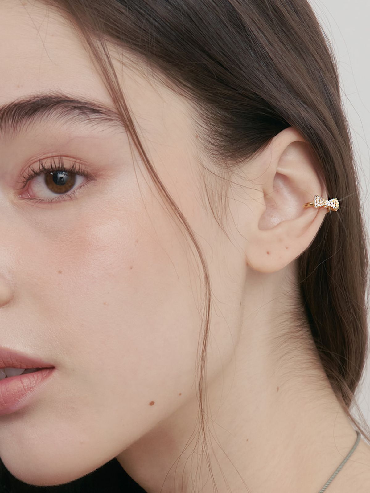 소수(SOSOO) Crystal Petit gold Earcuff