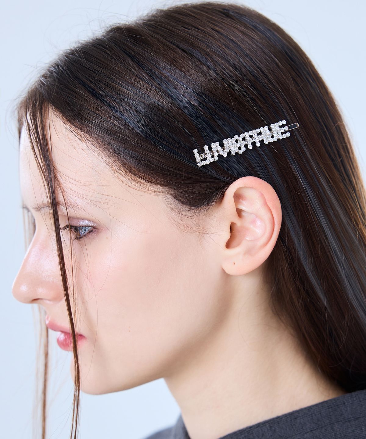 러브이즈트루(LUVISTRUE) FS LOGO CUBIC HAIR PIN(WHITE)