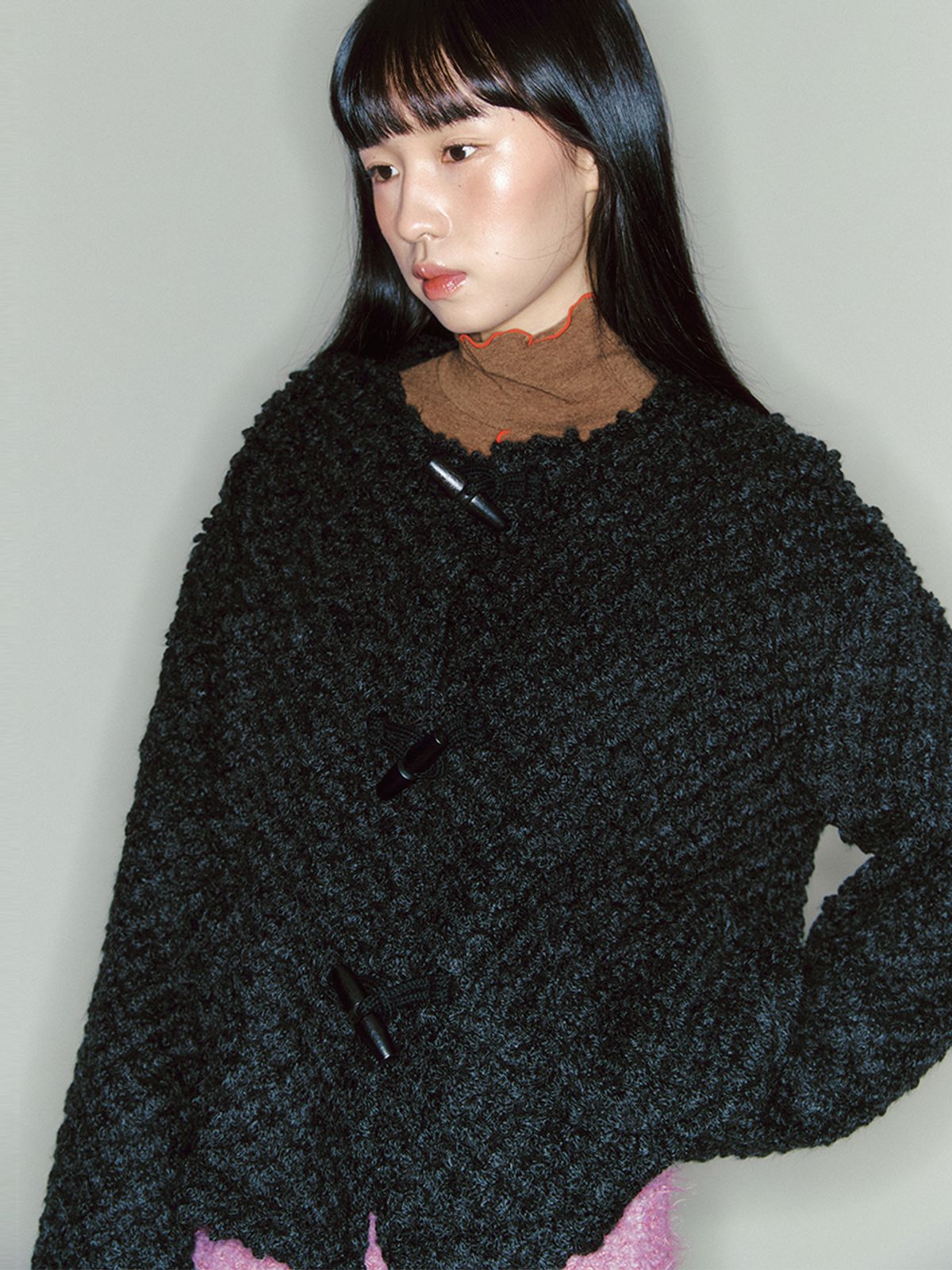 가니송(GANISONG) 플러피 더플 가디건_차콜