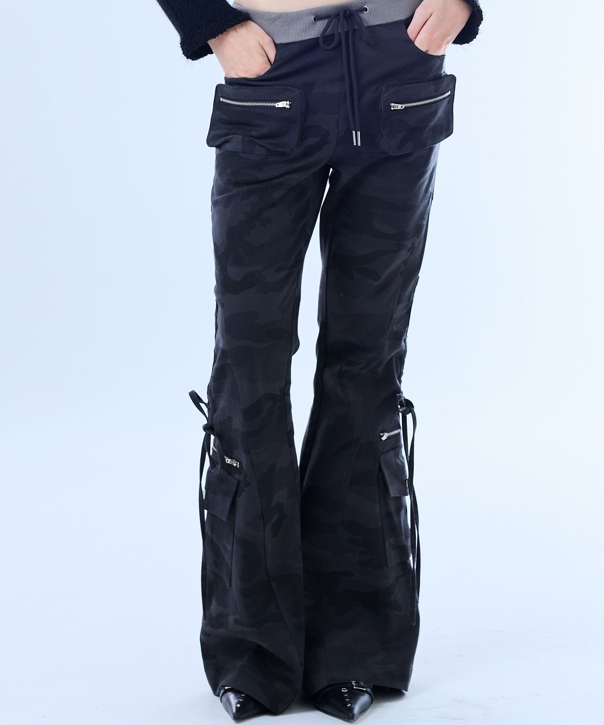 러브이즈트루(LUVISTRUE) FS BOOTSCUT POCKET CARGO PANTS(CAMO)
