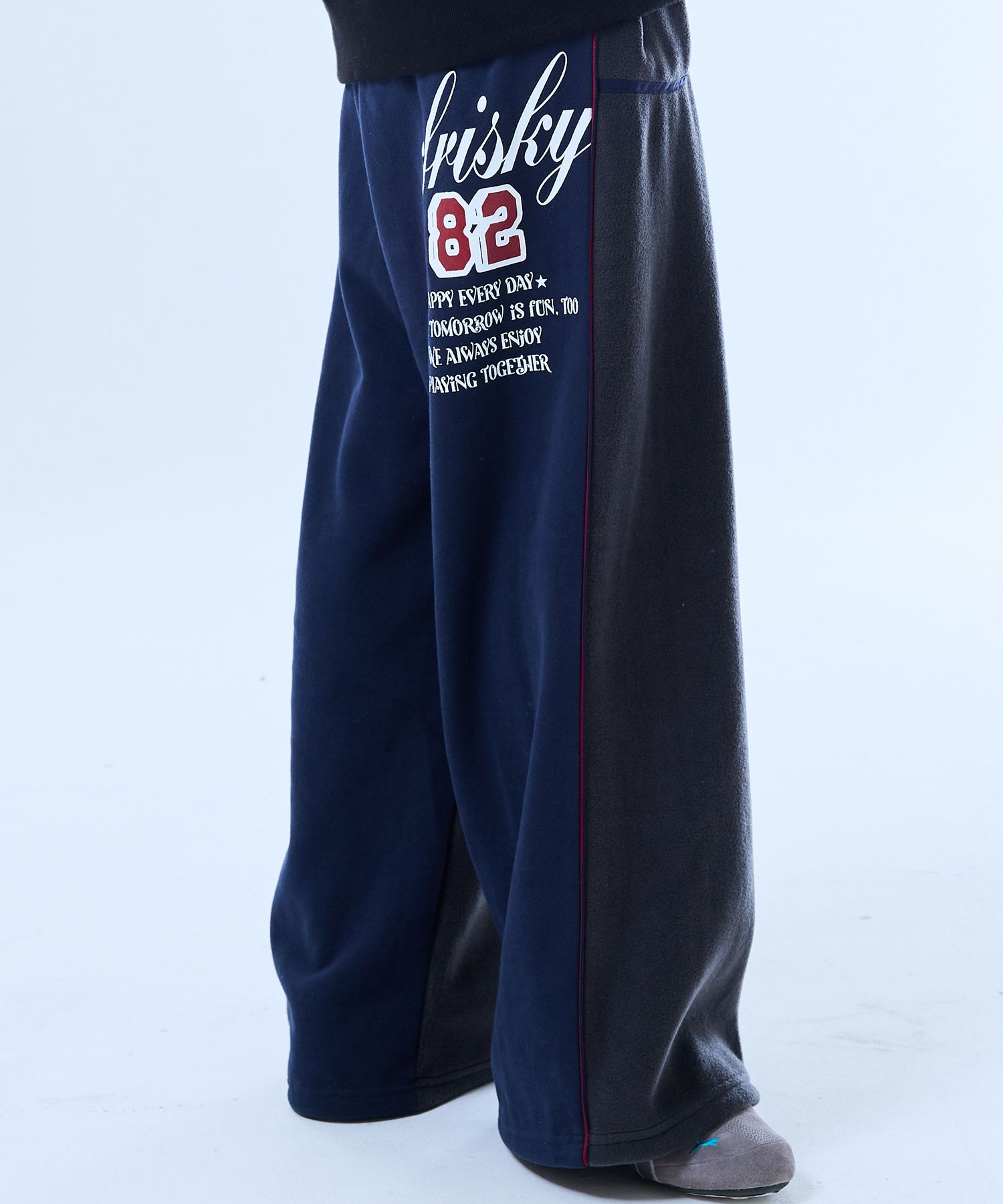 MUSINSA | LUV IS TRUE FS FLEECE TRANING PANTS(CHARCOAL)