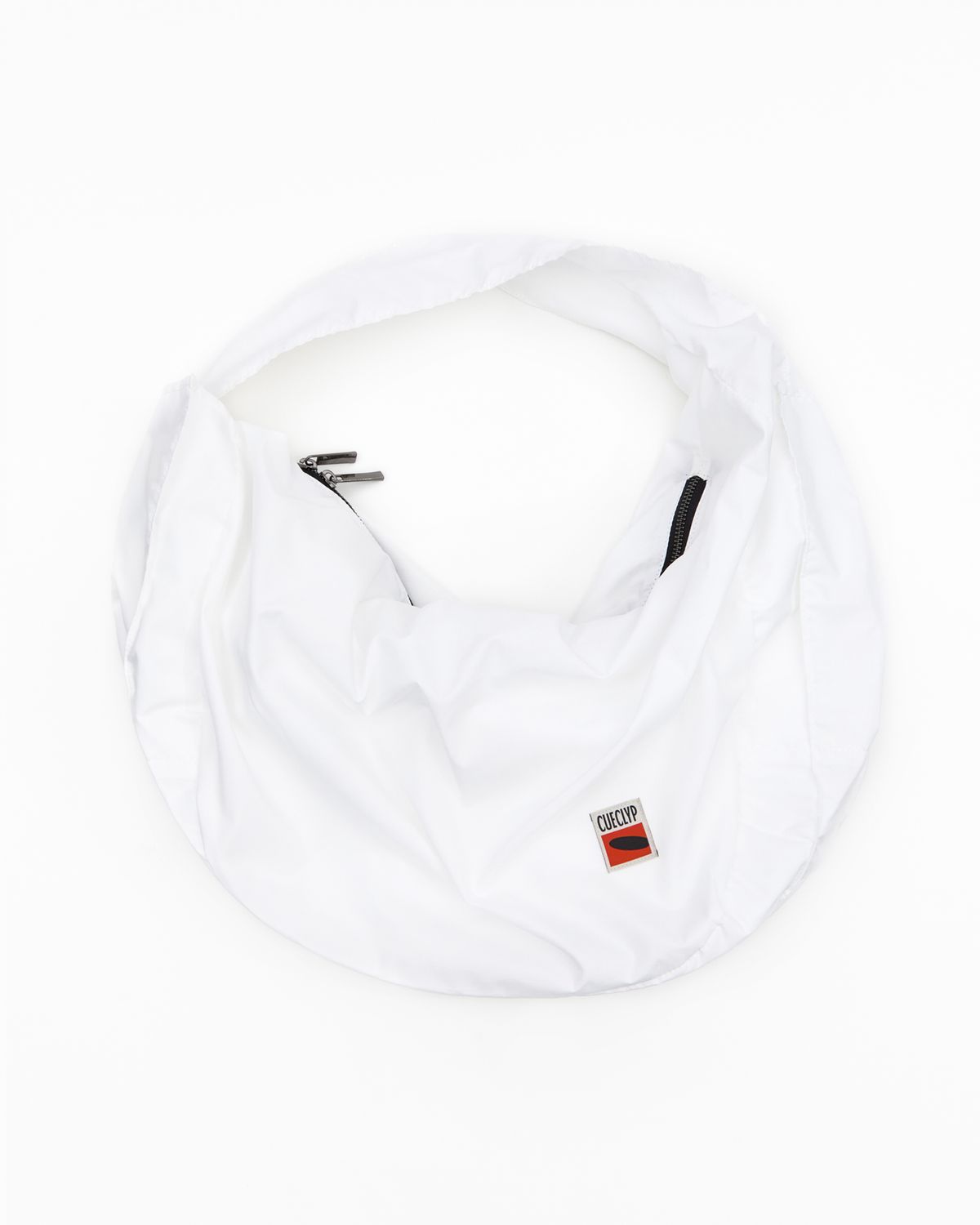 큐클리프(CUECLYP) [PAPARAZZI] Soft Hobo Bag (White)