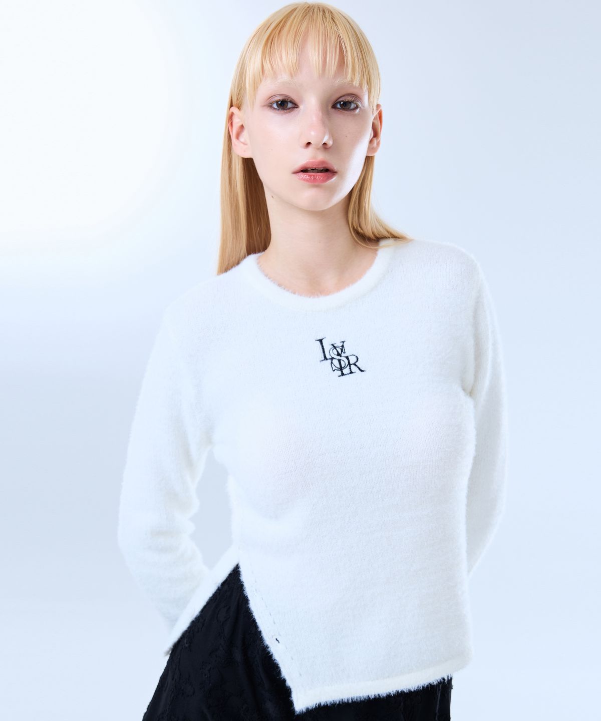 러브이즈트루(LUVISTRUE) LVTR KNIT(WHITE)