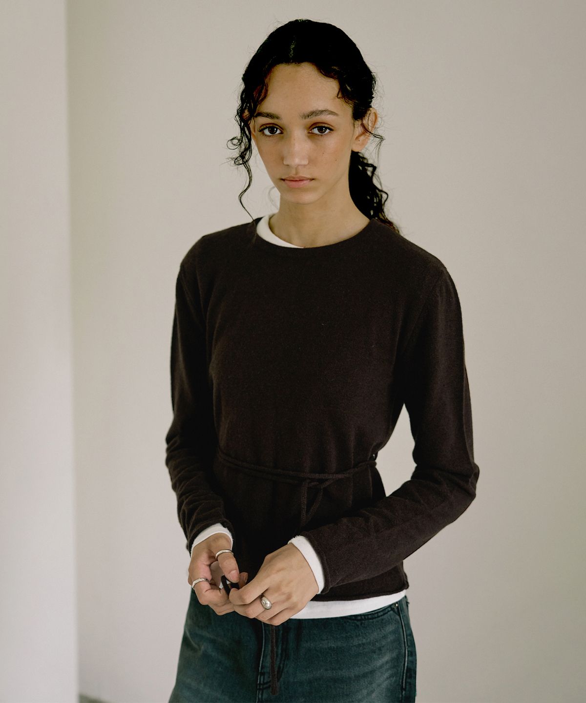 로브로브(LOVLOV) FINE WOOL STRING KNIT