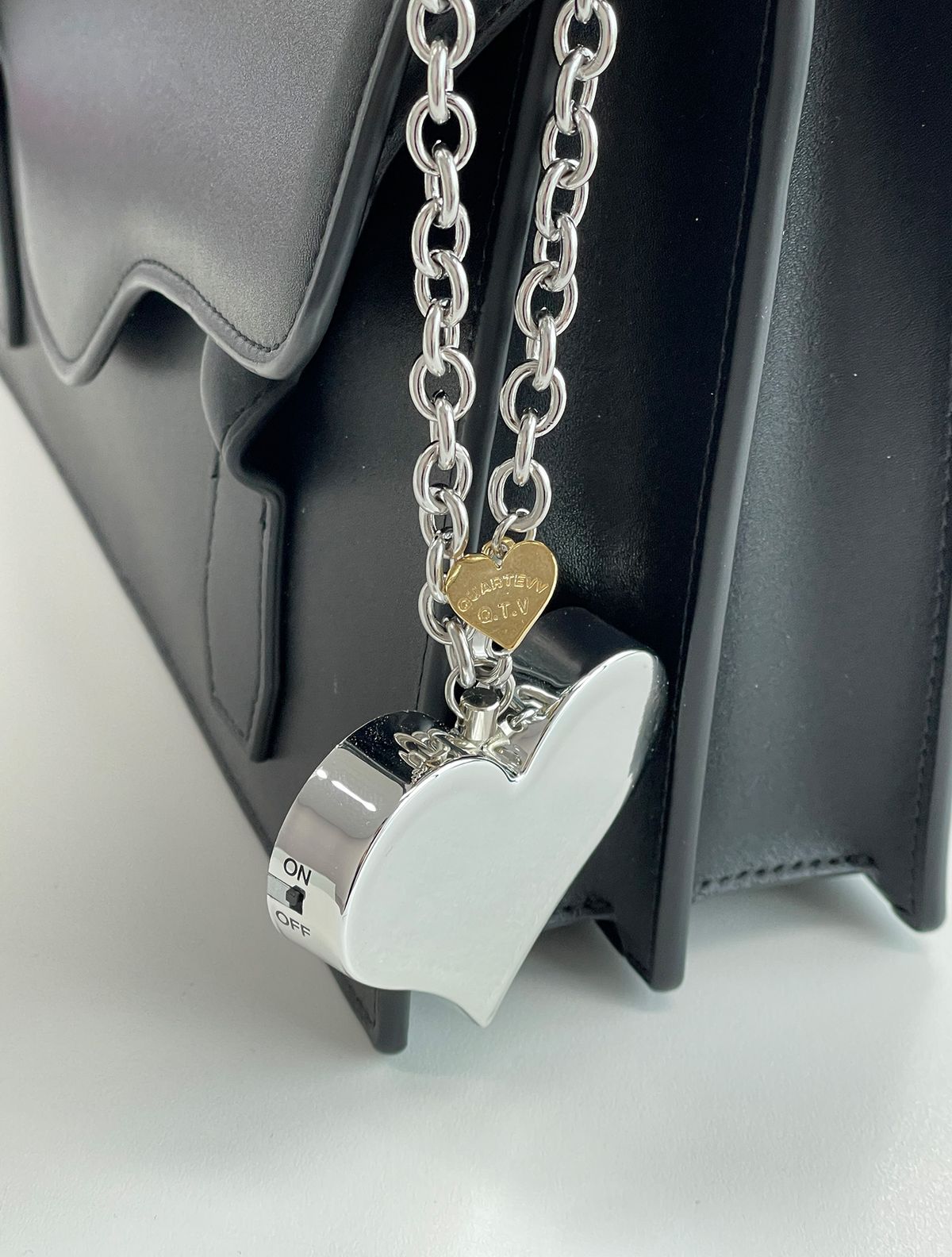 쿼터브(QUARTEVV) Heart Keyring(호신용싸이렌)