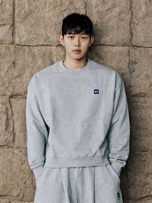 MVR 패치 로고 맨투맨 티셔츠 그레이