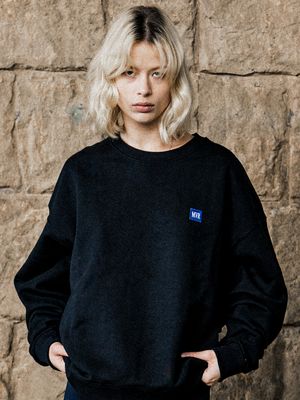 MVR 패치 로고 맨투맨 티셔츠 블랙