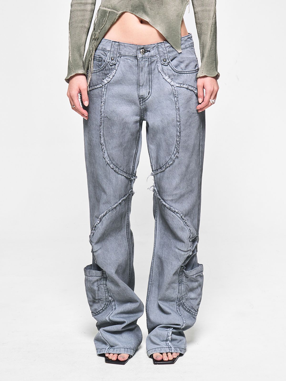 와이이이엘(YEEL) SHIRRING CUT-OFF BOOTS CUT PANTS GRAY