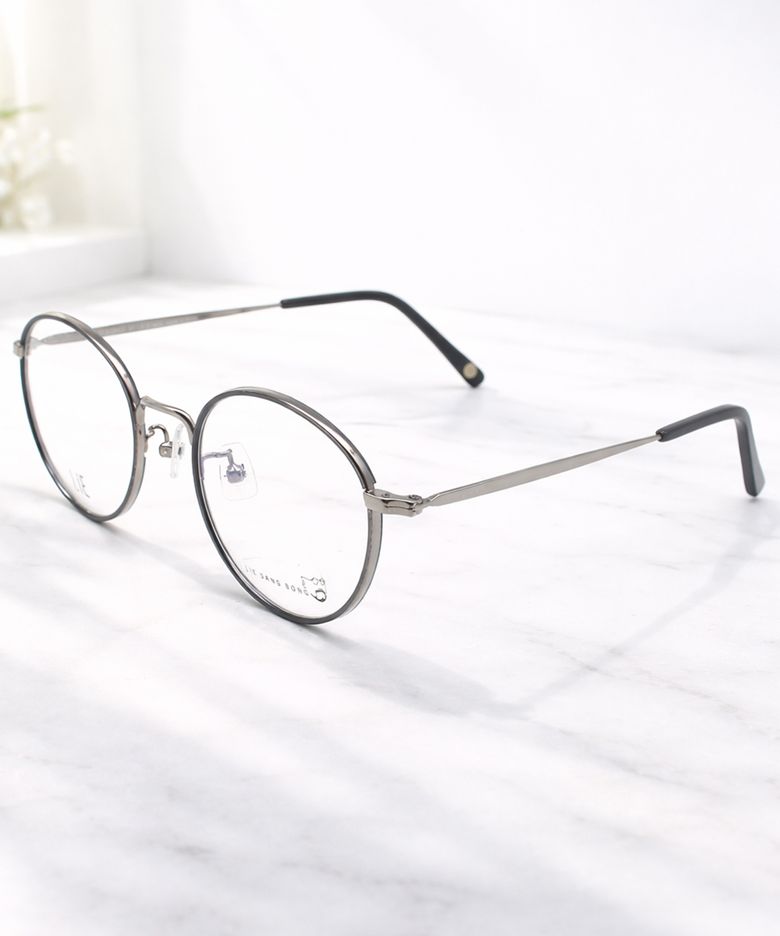 LEO125-003