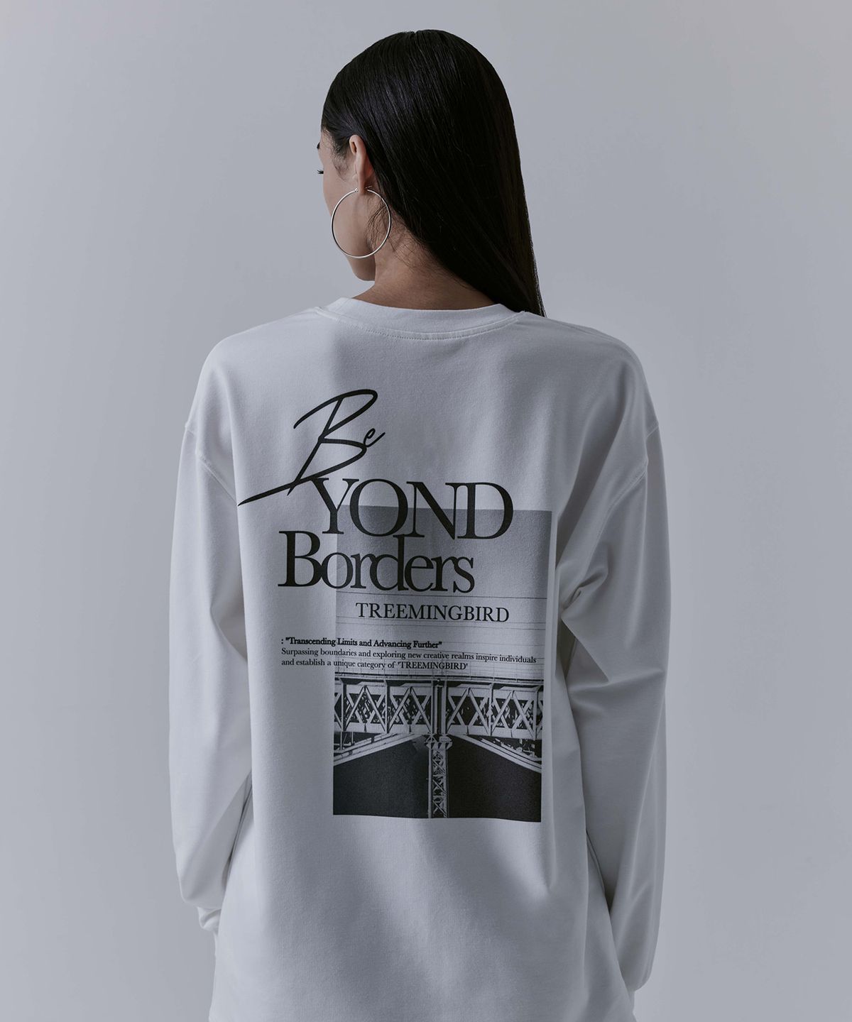 트리밍버드(TREEMINGBIRD) Incision Lettering Over-fit Long Sleeves [ White ]