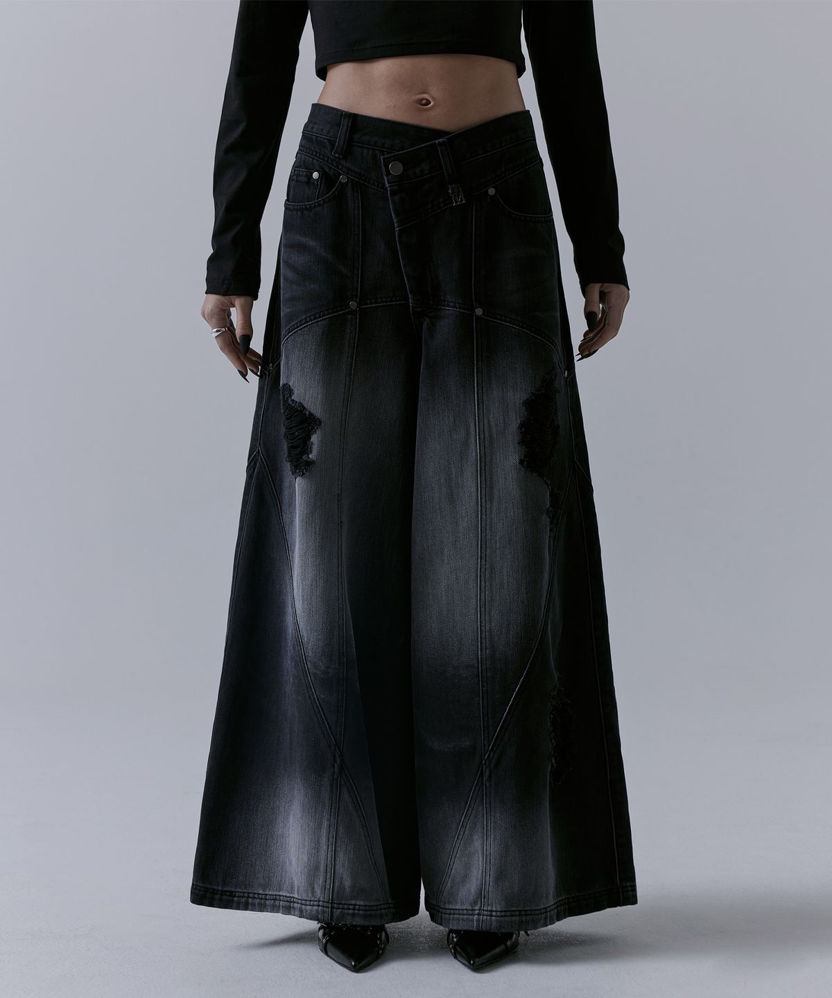 트리밍버드(TREEMINGBIRD) Damaged Over Wide Denim Pants [ Black ]