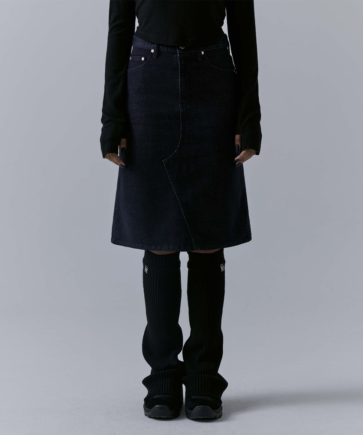 트리밍버드(TREEMINGBIRD) One Button Denim Set-up Skirt [ Indigo ]