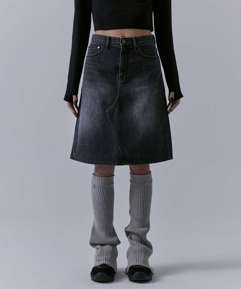 One Button Denim Set-up Skirt [ Black ]