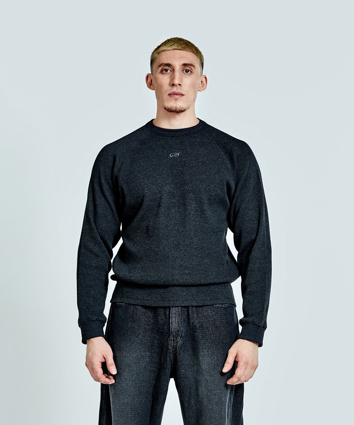 51퍼센트(51PERCENT) Waffle logo longsleeve - Deep grey