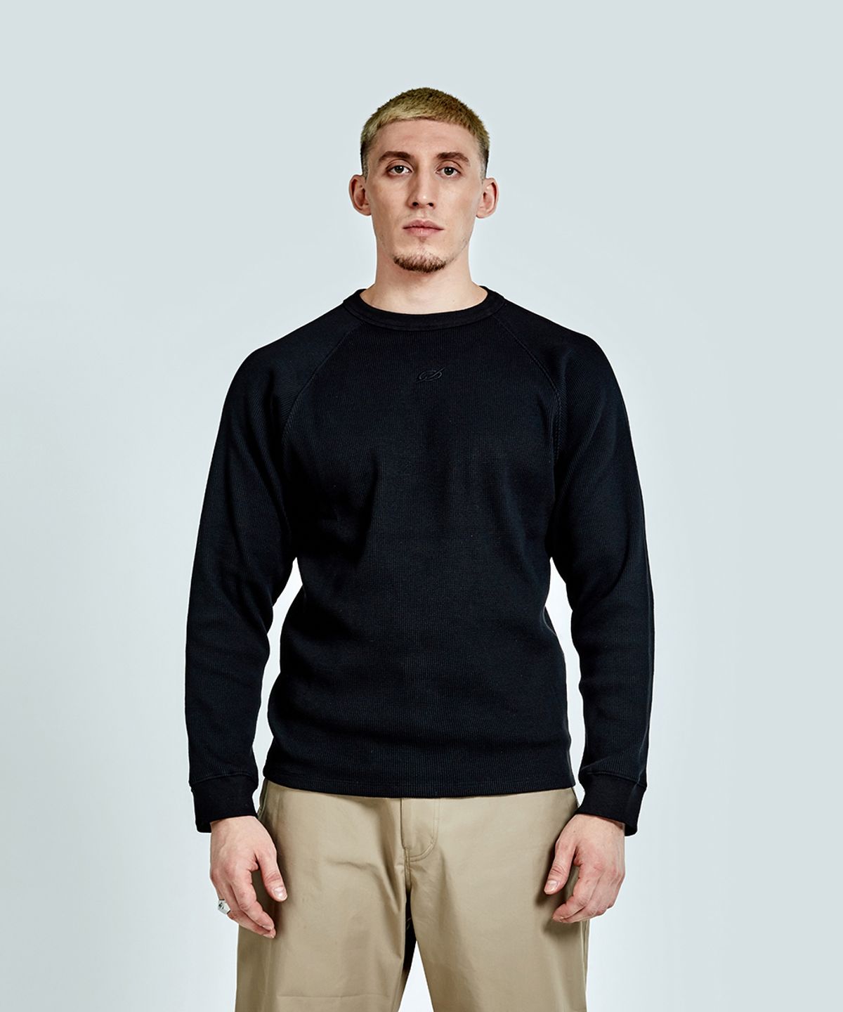 51퍼센트(51PERCENT) Waffle logo longsleeve - Black