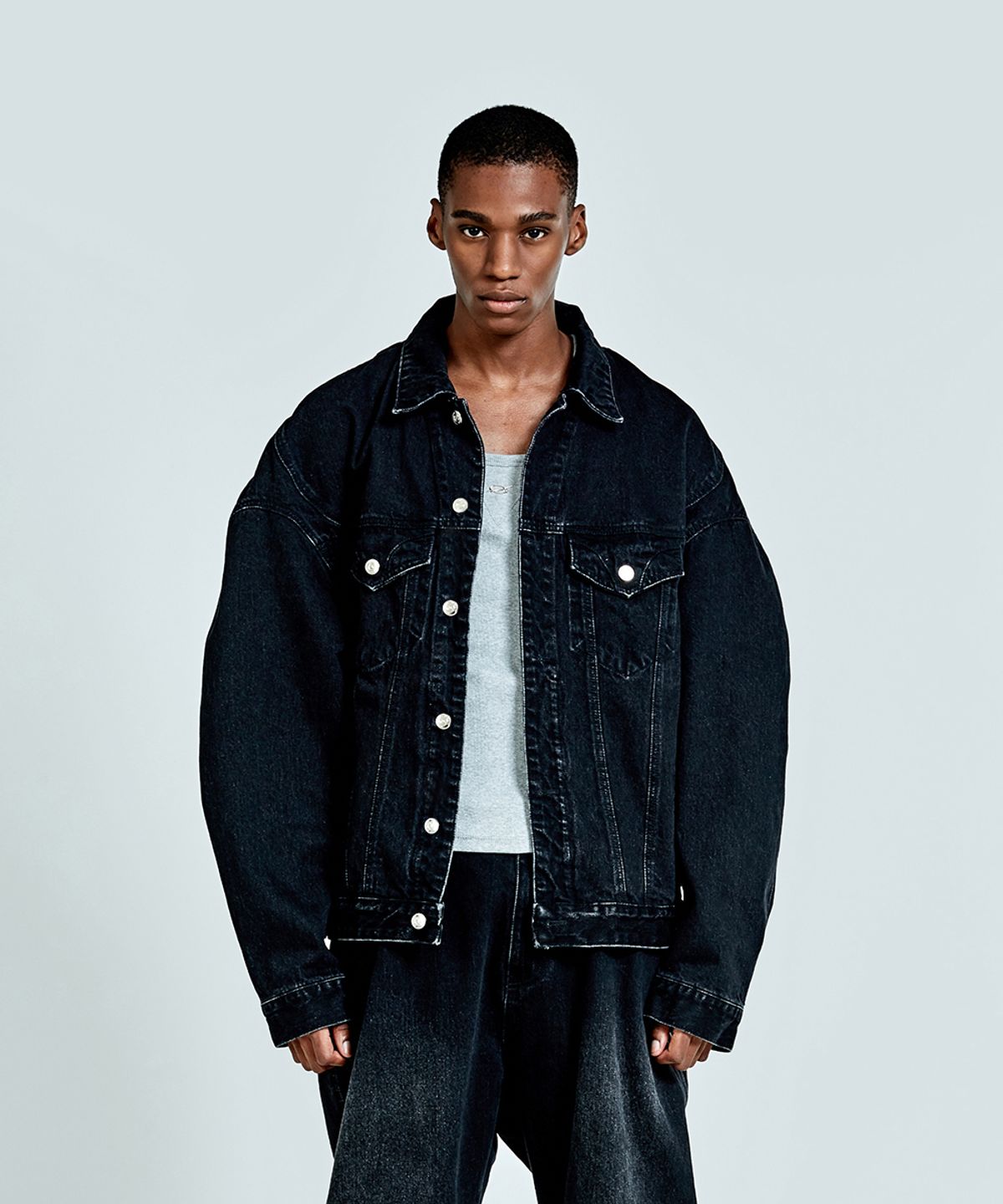 51퍼센트(51PERCENT) Thong Denim Jacket - Black