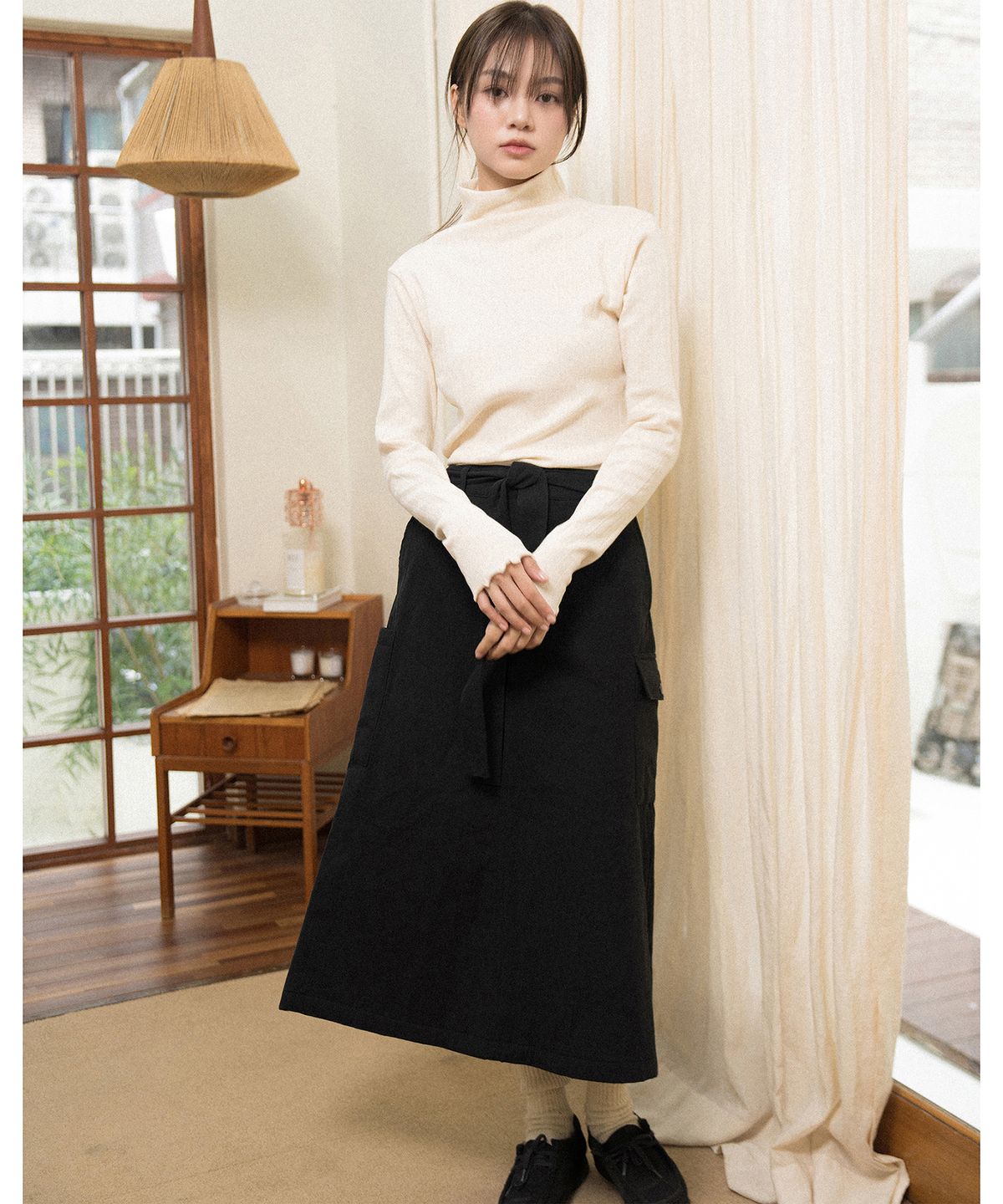 코튼벨(COTTON BELL) 패디드 카고 스커트 - Black