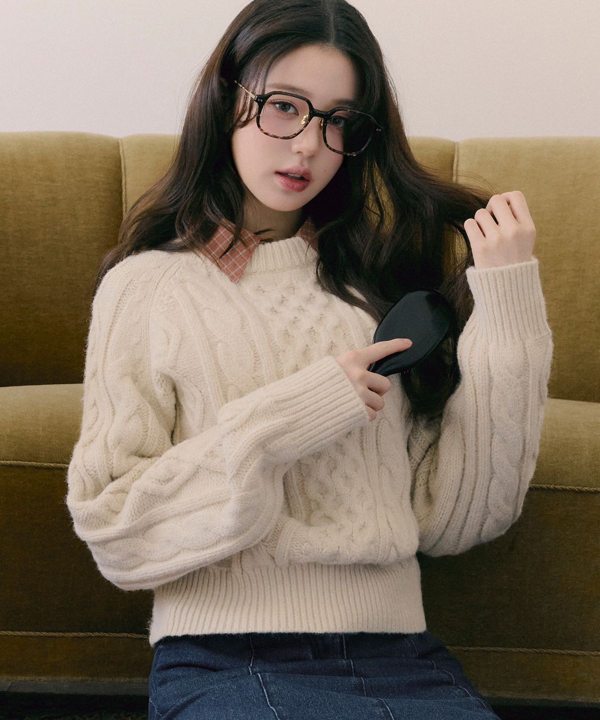 로라로라(ROLAROLA) ROUND CABLE LABEL KNIT IVORY