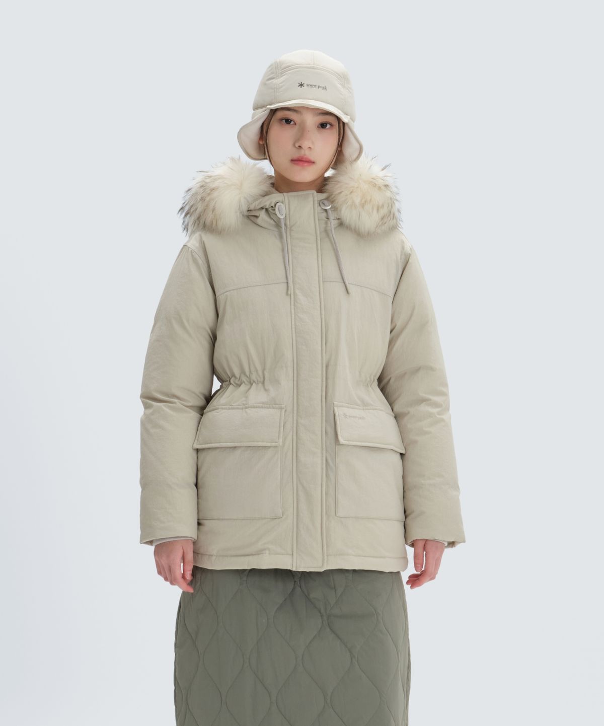 스노우피크 어패럴(SNOWPEAK APPAREL) 랜드 여성 후드 헤비 다운 자켓 (S24WWTDJ31) Light Beige