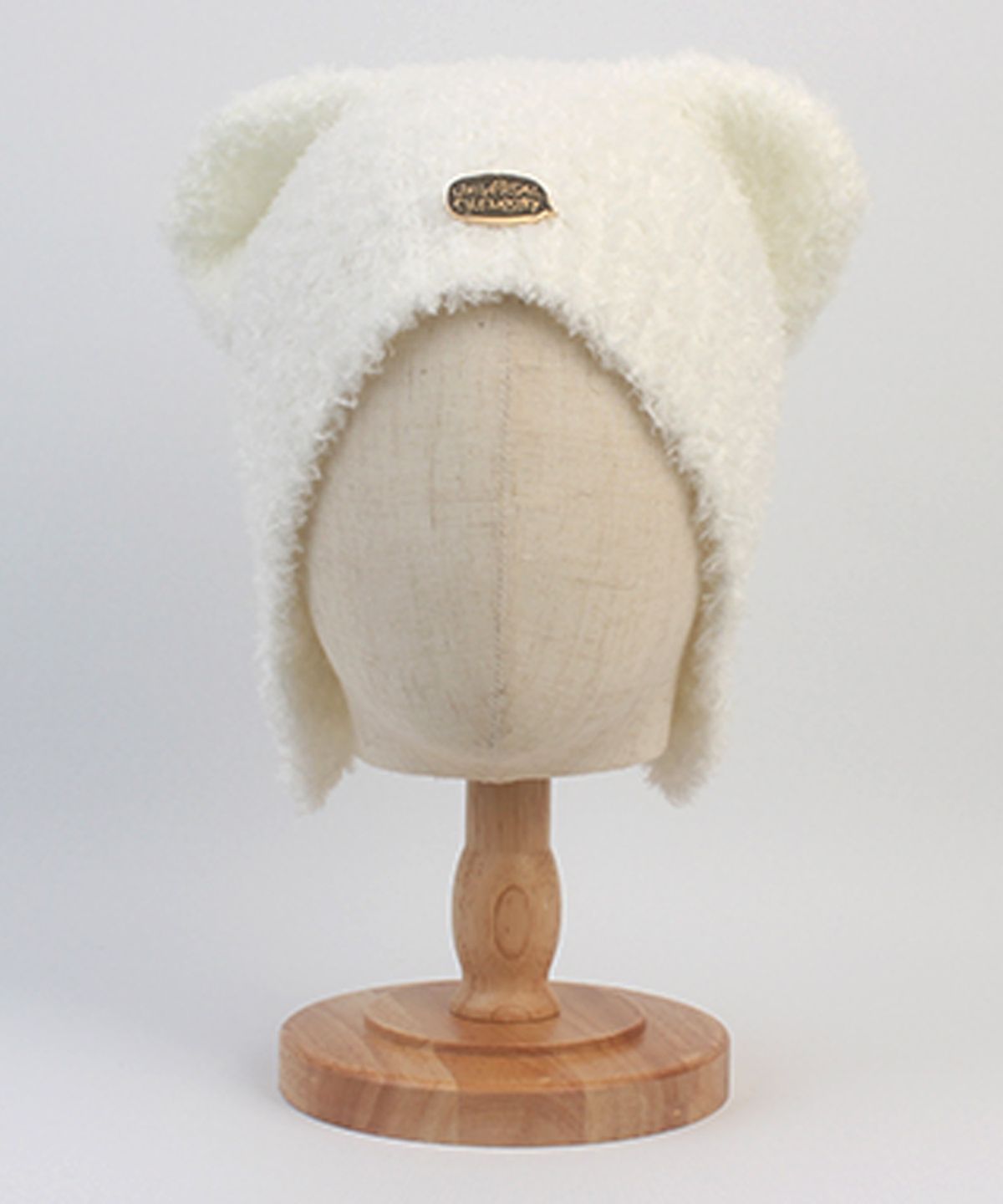 유니버셜 케미스트리(UNIVERSAL CHEMISTRY) Bear Ear White Earflap Hat 귀달이모자