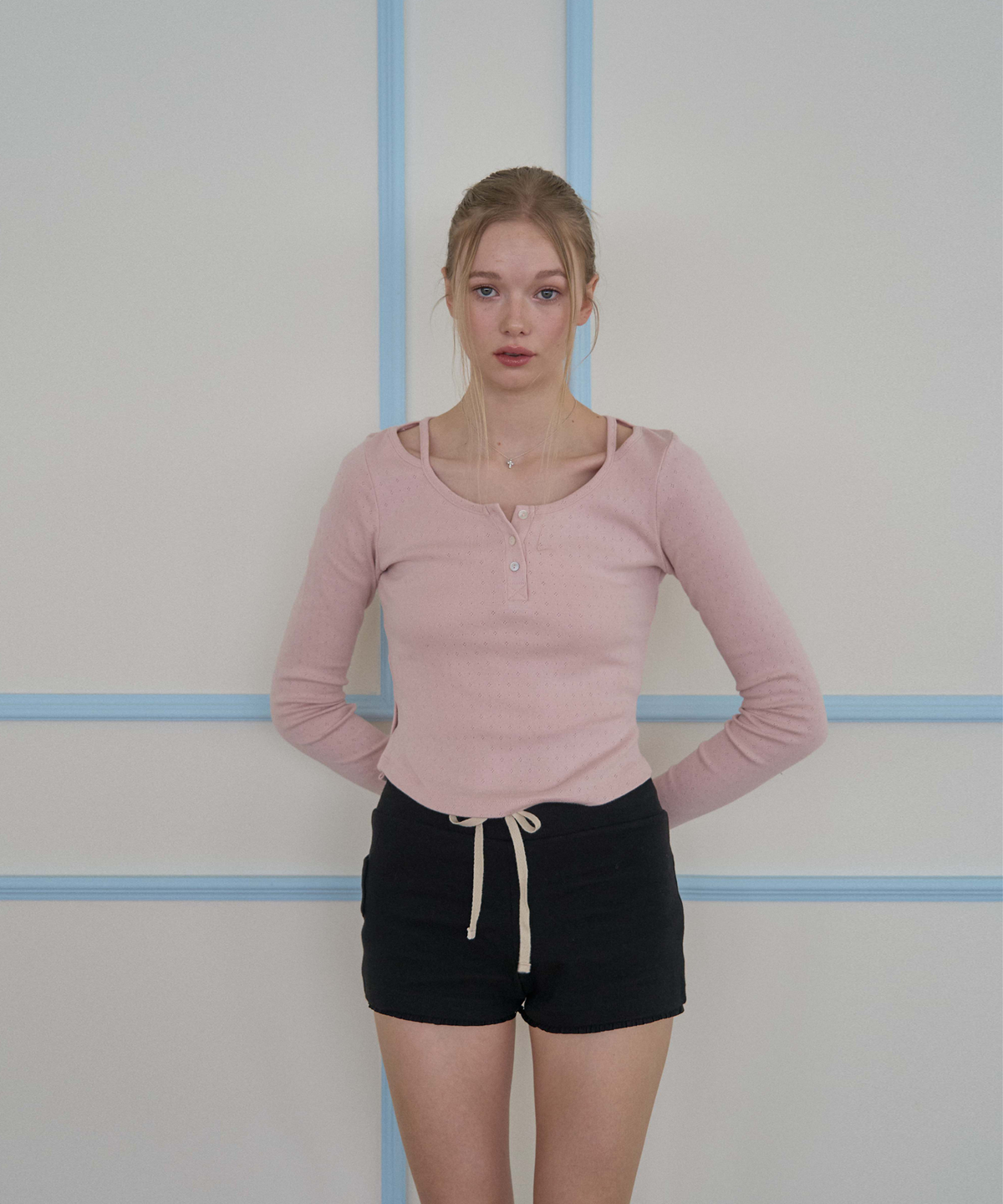 서울리(SEOULI) MELROSE 3BUTTON SLIT TOP [3 COLORS]