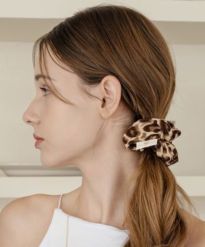 HDM008 Leopard pattern scrunchie