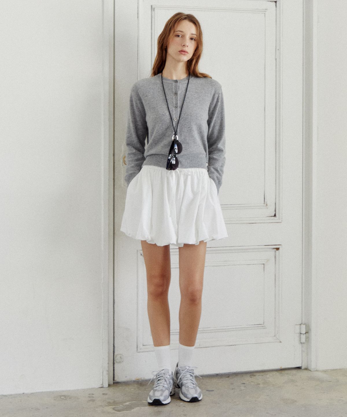 일로일(ILOIL) camel blend crewneck cardigan - melange grey
