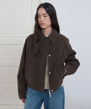 스웨이드 플리츠 봄버 자켓_다크 브라운