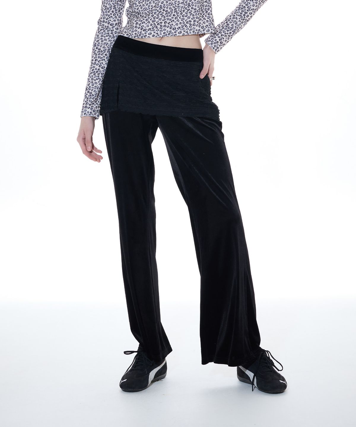 라티젠(LARTIGENT) L14 VELVET LACE PANTS(BLACK)