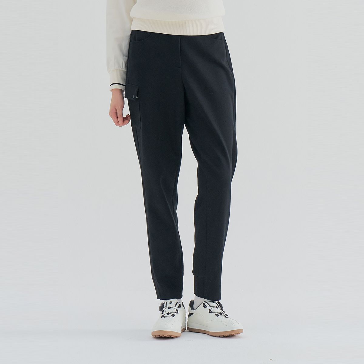 테일러메이드 어패럴(TAYLORMADE APPAREL) 여성 에어로패브릭 조거핏 팬츠 TPN-81HG83-199