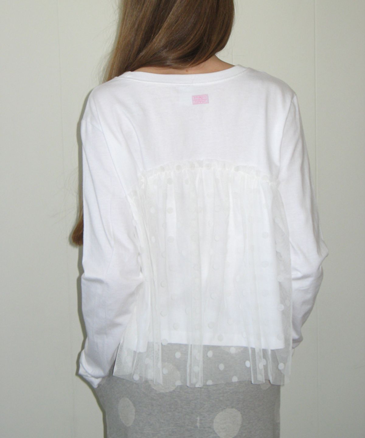 론론(RONRON) SHEER LAYERED LONG SLEEVE DOT WHITE