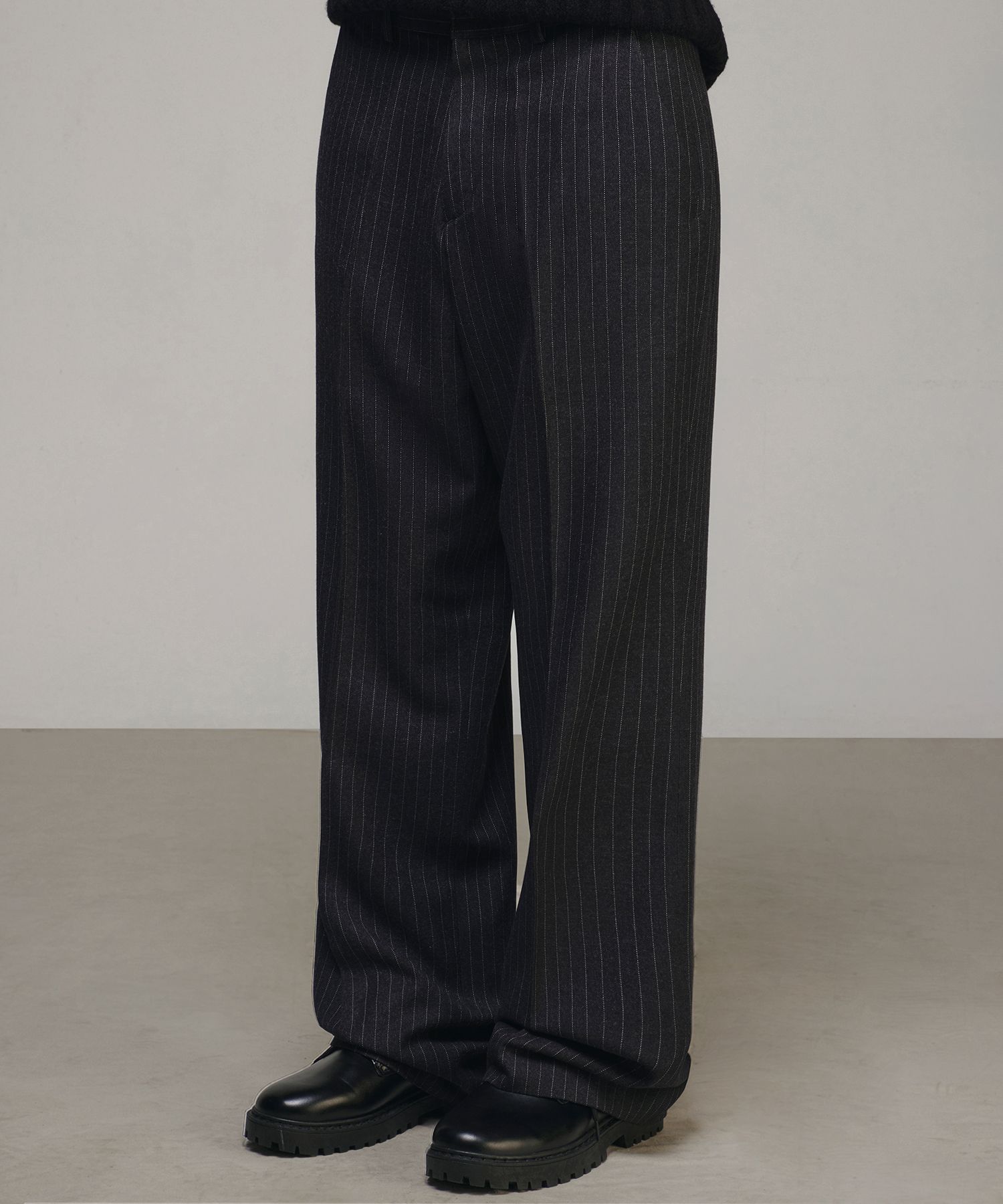パンツ SIGNATURE Wool Like No-Tuck Wide Fit Slacks Navy Stripe 24FW MUSINSA | SIGNATURE Wool Like No-Tuck Wide Fit Slacks [Navy