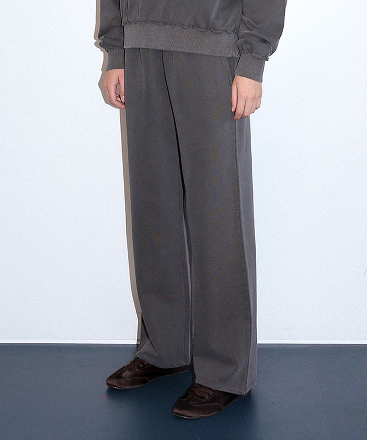 키시닝(KISYNING) Vintage Dark Moon Wide Sweat Pants (Charcoal)