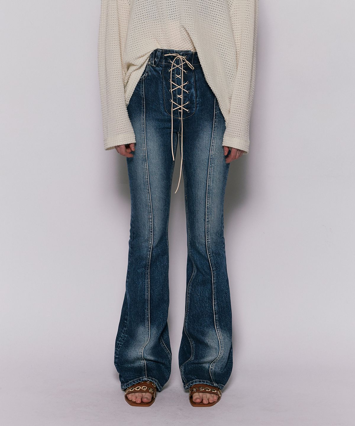 웨슬리 휴스턴(WESLEYHYUSTON) CORSET BOOTS CUT DENIM PANTS INDIGO
