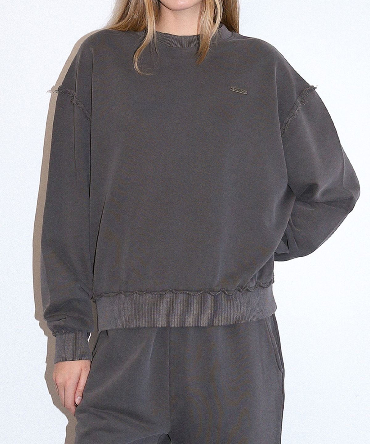 키시닝(KISYNING) Vintage Dark Moon Sweatshirt (Charcoal)