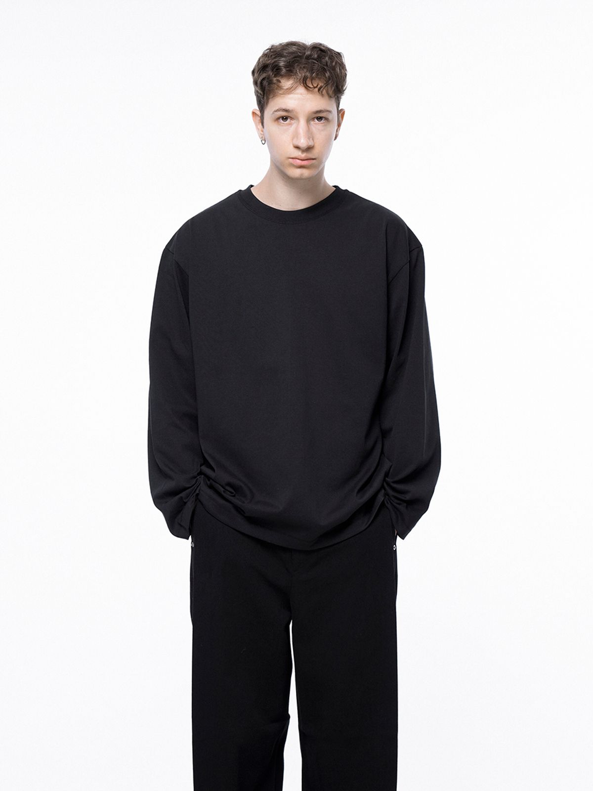 챈세스노이(CHANCE'S NOI) Clean long-sleeved - Black /M243TP01BK