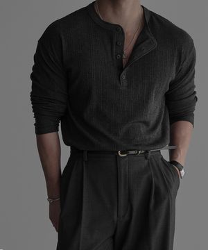 패턴 레귤러 헨리넥 니트티 [차콜]