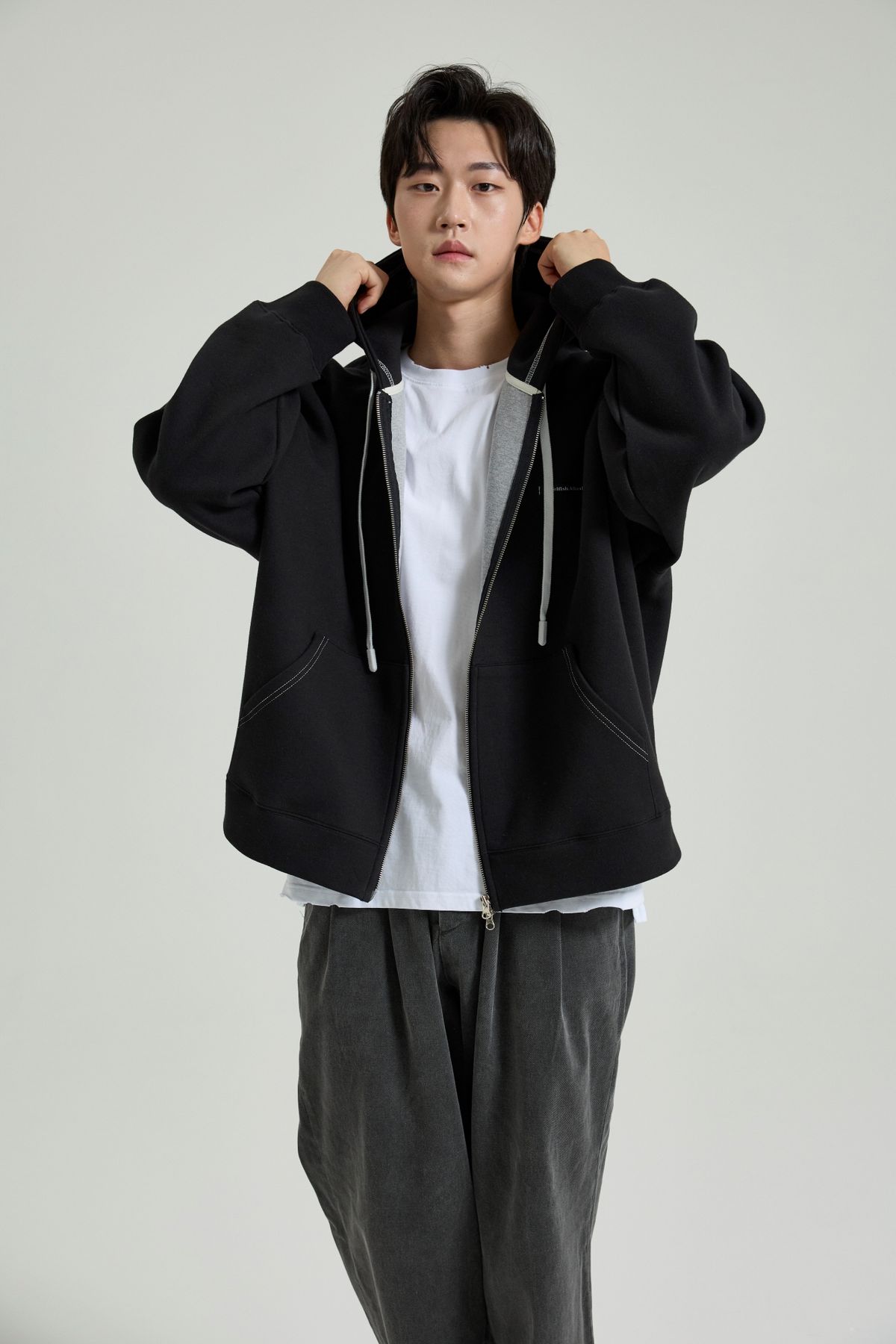 셀피시어펙션(SELFISHAFFECTION) Contrast Color Oversized Zip-Up Hoodie (Black)