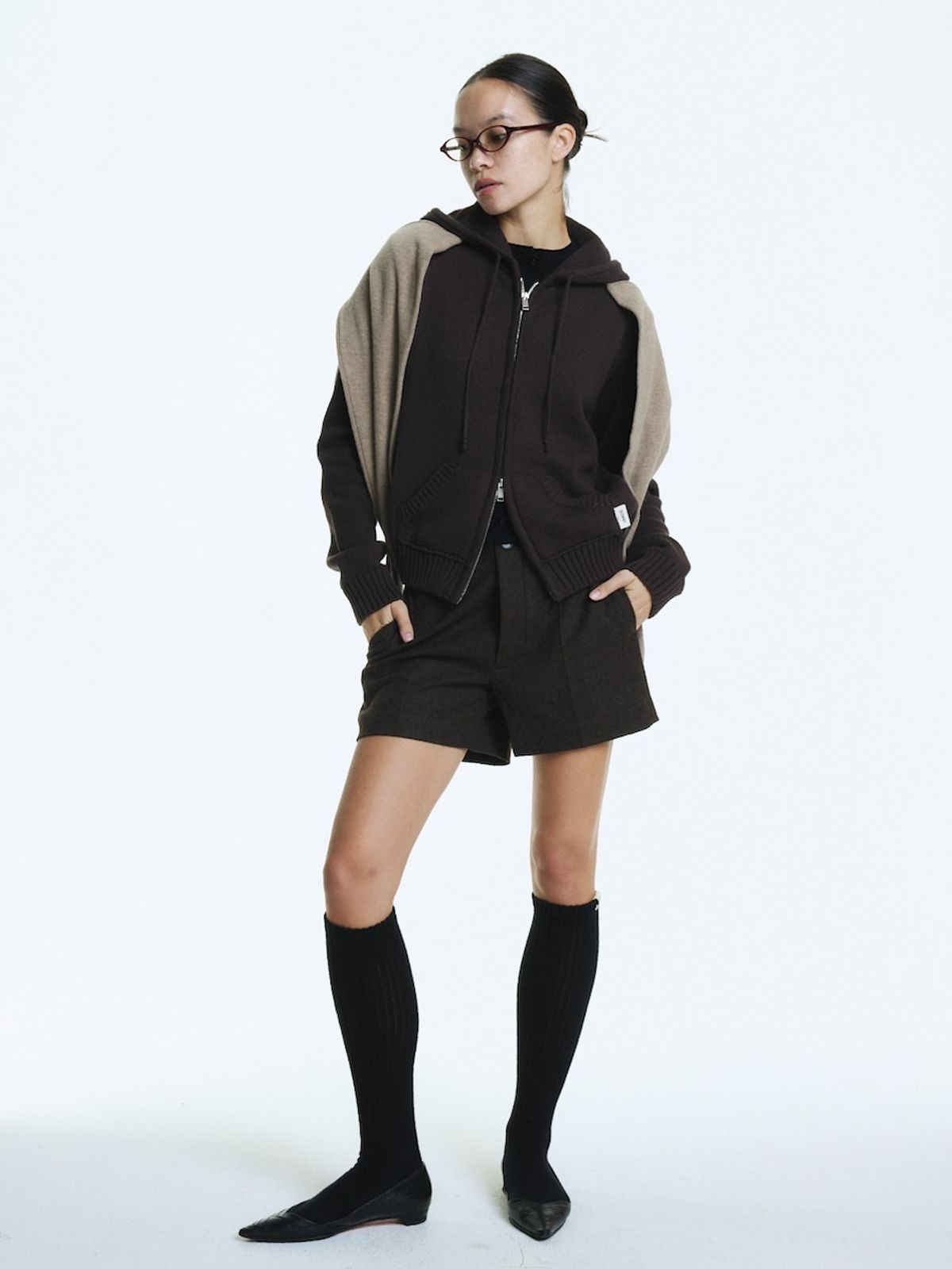 글로니(GLOWNY) G WOOL MINI SHORTS (BROWN)
